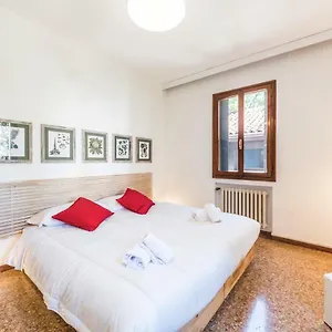  Apartment Ca' Roberta Italy